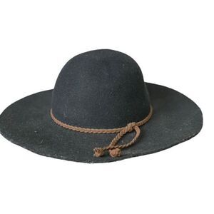 #812 Oversized festival hat in black